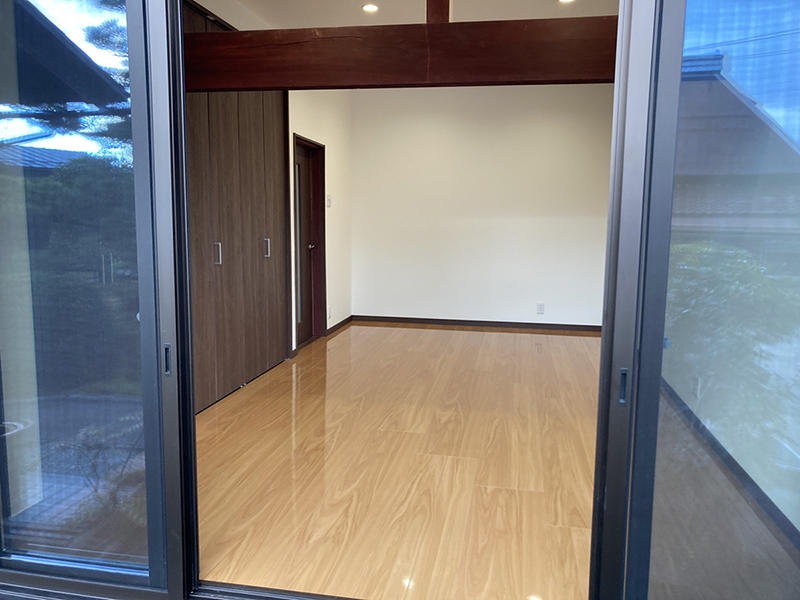 和室から洋室リフォーム完成　ペアガラス｜滋賀でリフォームするなら匠工房