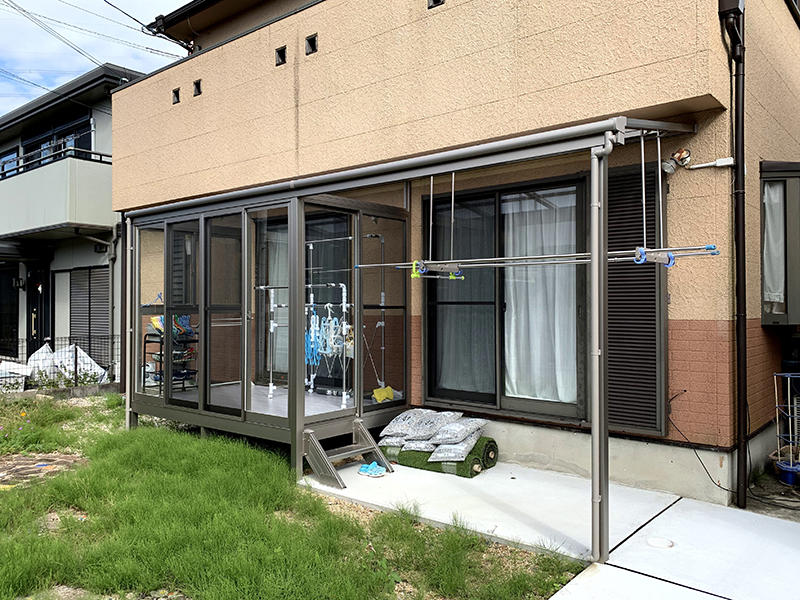 テラスには土間スペースも有り