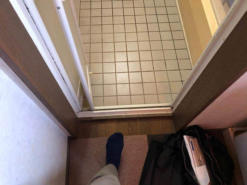 お風呂リフォーム施工前　段差｜滋賀でリフォームするなら匠工房