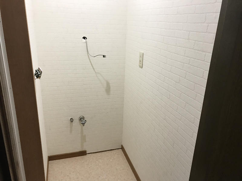 洗面所　クロス　貼り替え　システムバス