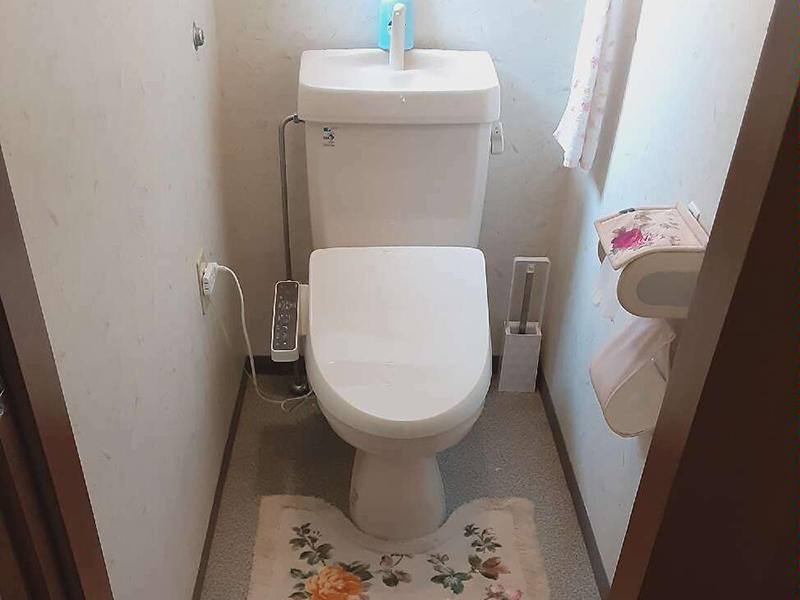 トイレリフォーム施工前 トイレ(分離型)|滋賀でリフォームするなら匠工房