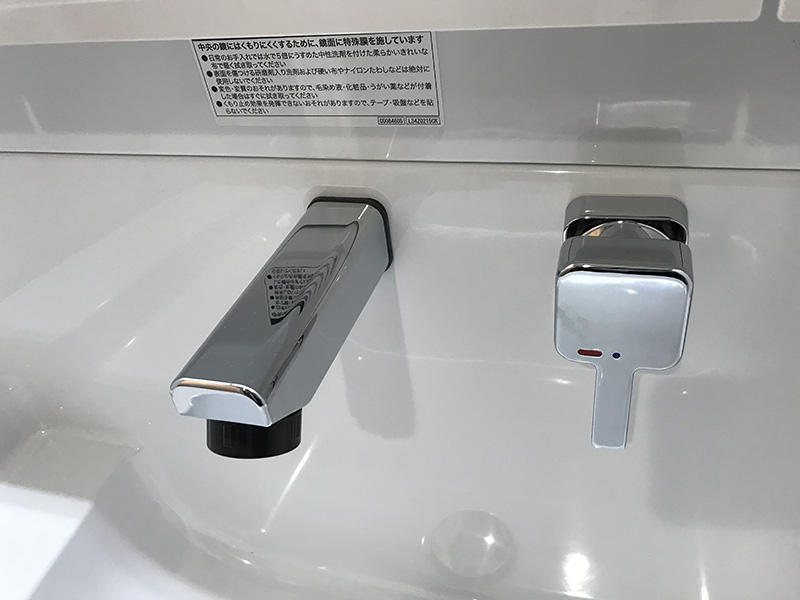 マンションリフォーム完成　壁付け水栓でおそうじラクラク｜滋賀でリフォームするなら匠工房