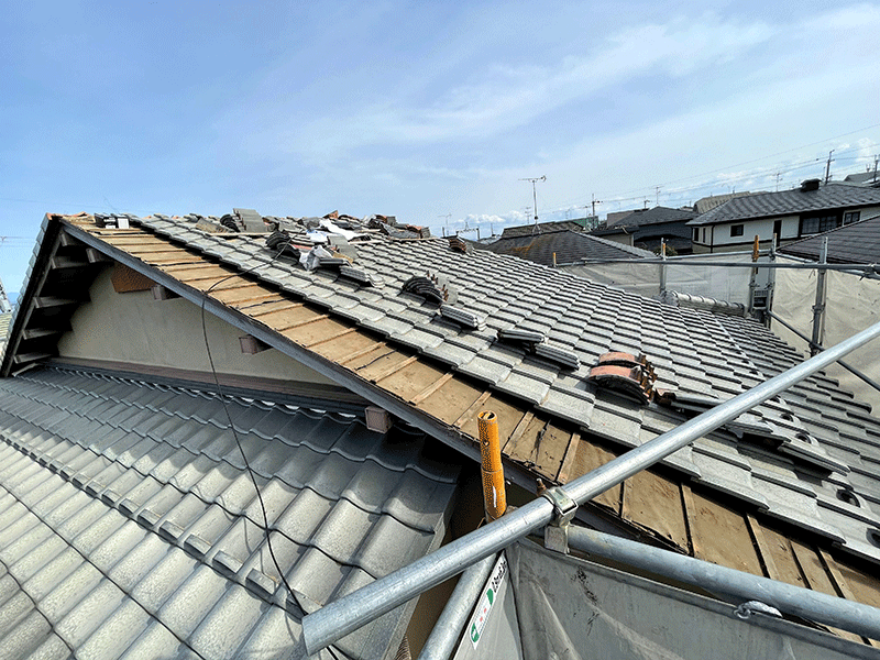 外装リフォーム施工中　屋根：瓦葺き替え｜滋賀でリフォームするなら匠工房