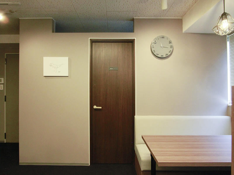 Black Beauty Salon様　既存の壁を活かし、建具もそのまま使用することで工事費を抑えました｜滋賀や兵庫で店舗リフォームなら匠工房