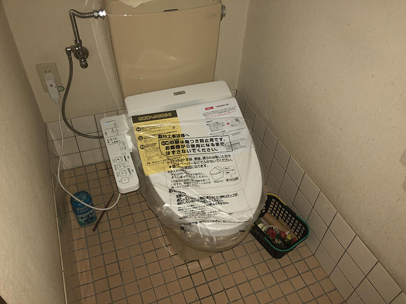 お風呂リフォーム完成　便座　TOTO　ウォシュレットSB｜滋賀でリフォームするなら匠工房