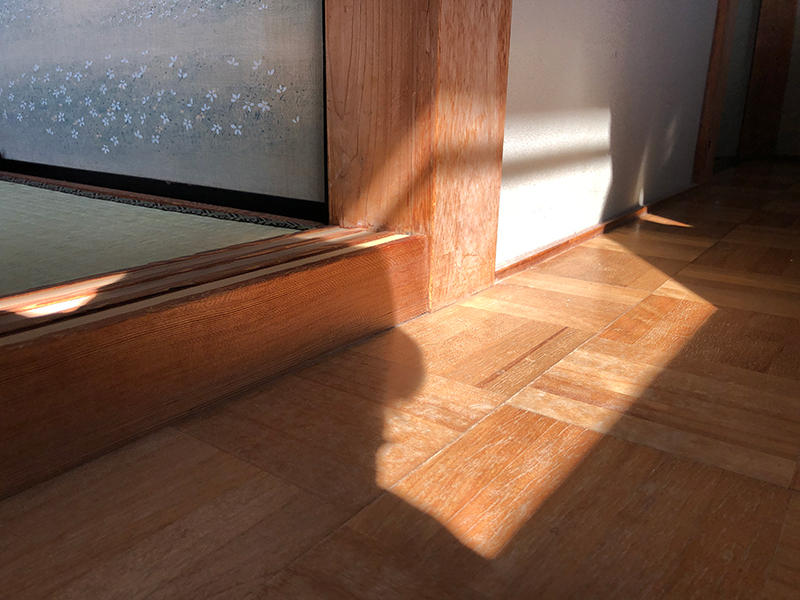 建具リフォーム施工前　こちらの柱に枠を取り付けます｜滋賀でリフォームするなら匠工房