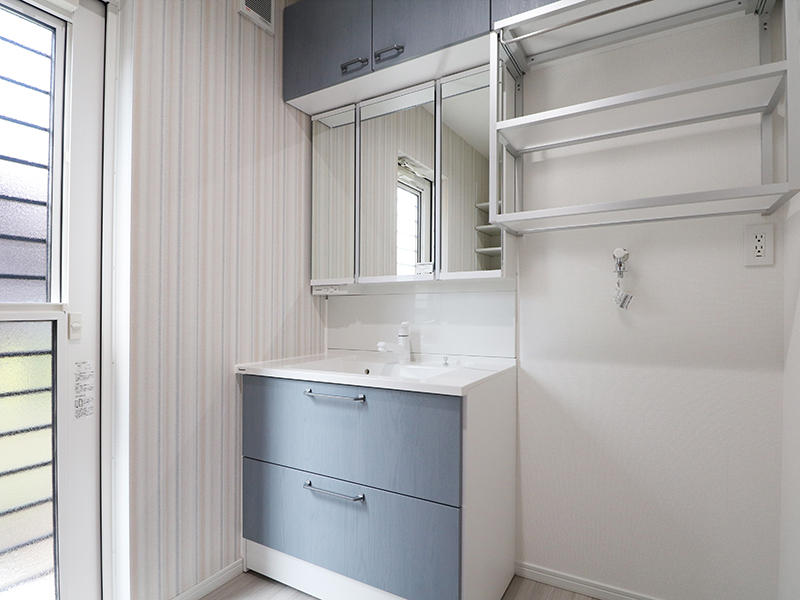 新築フォーセンス完成　洗面化粧台｜滋賀で家を建てるなら匠工房