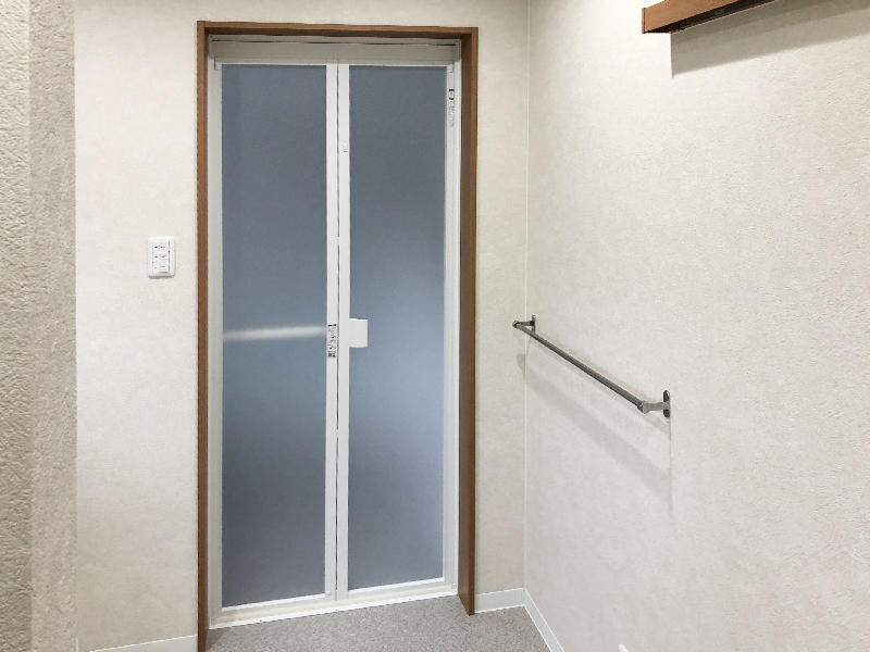 お風呂リフォーム完成　お風呂入口｜滋賀でリフォームするなら匠工房