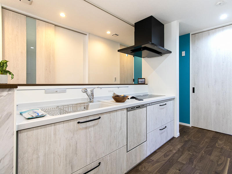 注文住宅新築完成　システムキッチン｜滋賀で家を建てるなら匠工房