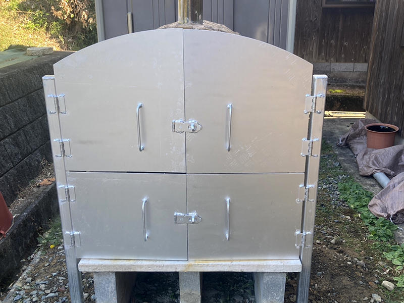 ピザ窯リフォーム完成　ピザ窯に扉を取付｜滋賀でリフォームするなら匠工房