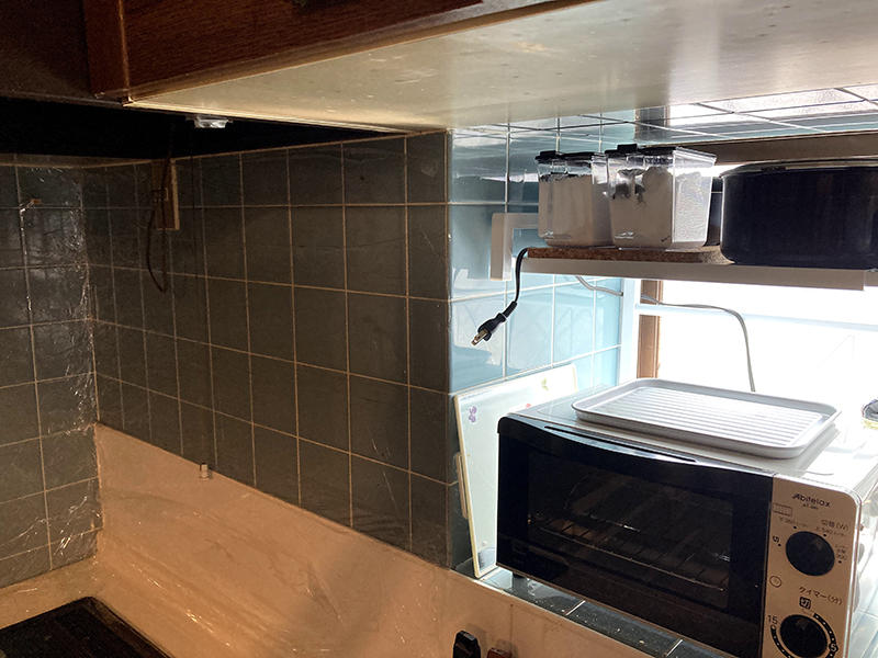 レンジフードリフォーム施工前　コンセント｜滋賀でリフォームするなら匠工房