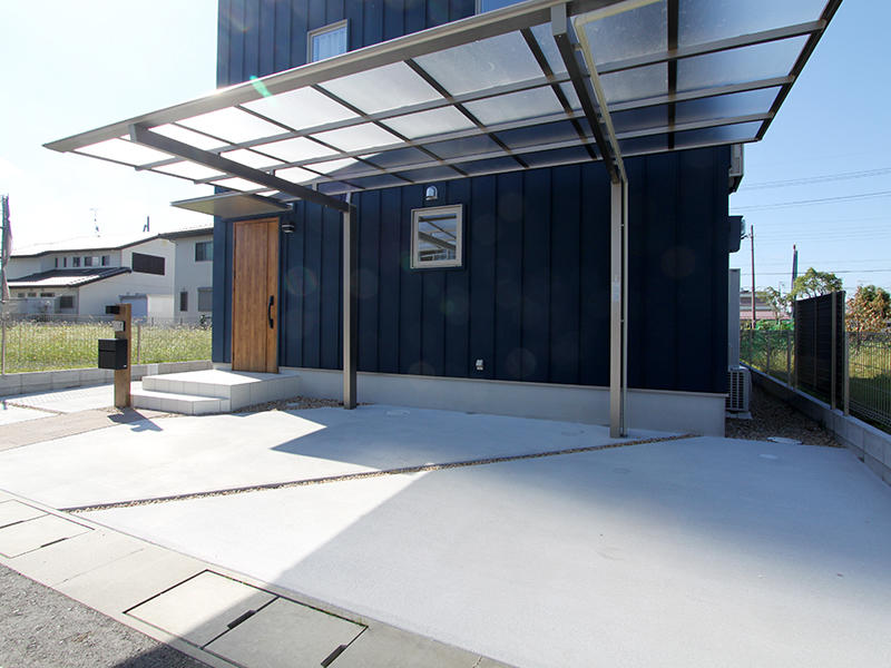 ゼロキューブ新築完成　カーポート｜滋賀で家を建てるなら匠工房