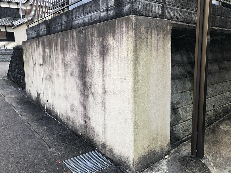 外塀・焼き板塗装リフォーム施工前　雨染み｜滋賀でリフォームするなら匠工房