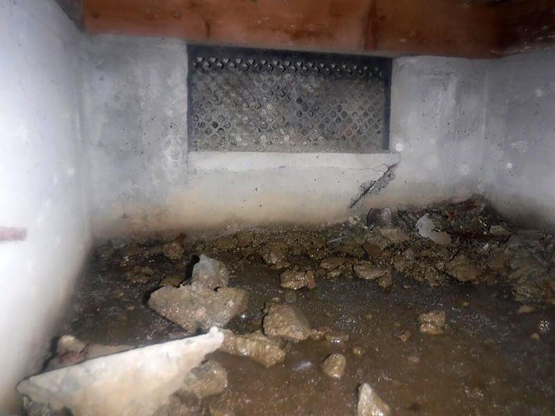 床下リフォーム施工前 漏水あり|滋賀でリフォームするなら匠工房