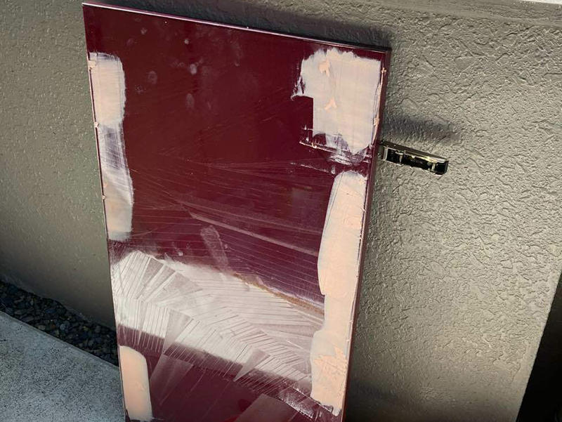 キッチンリフォーム施工中　キッチンのパネルの下地調整｜滋賀でリフォームするなら匠工房