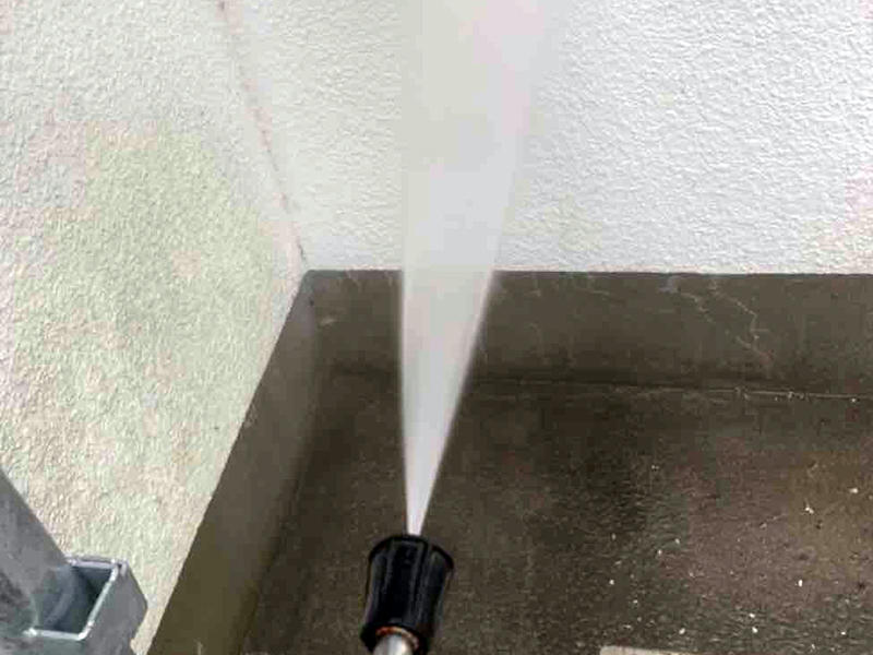 7外壁洗浄でコケやカビを落とします