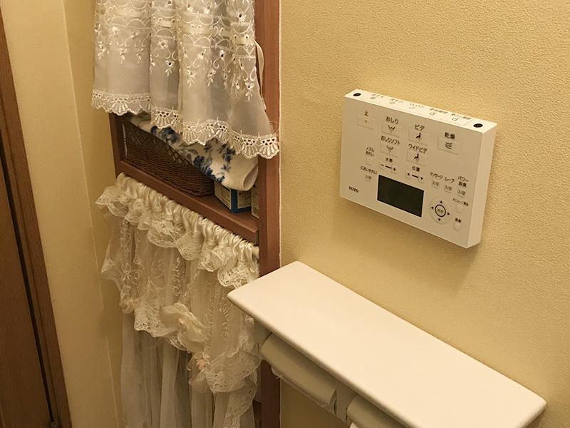 トイレリフォーム完成　収納棚取付｜滋賀でリフォームするなら匠工房