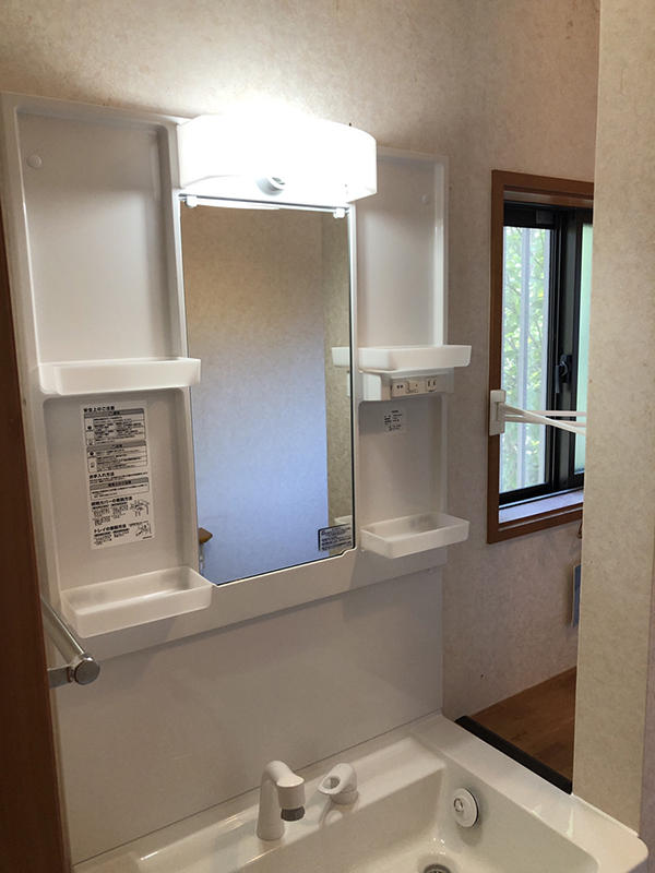 洗面リフォーム完成　洗面台　TOTO　Vシリーズ｜滋賀でリフォームするなら匠工房