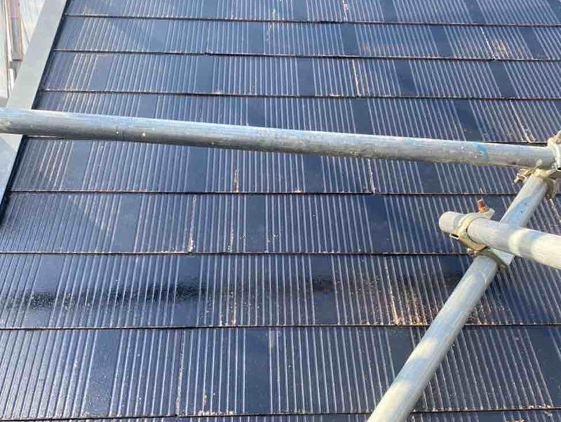 屋根リフォーム施工前 屋根:上塗り ガイソールーフガードネオMUKI|滋賀でリフォームするなら匠工房