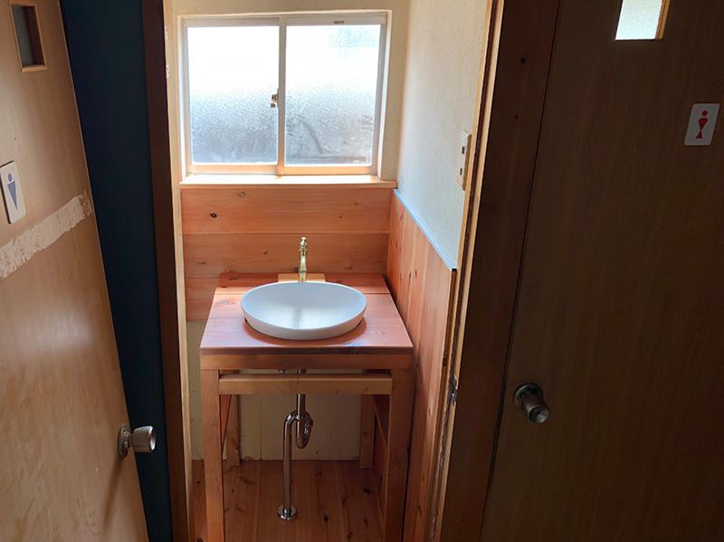 トイレリフォーム完成　手洗いを取り付け｜滋賀でリフォームするなら匠工房