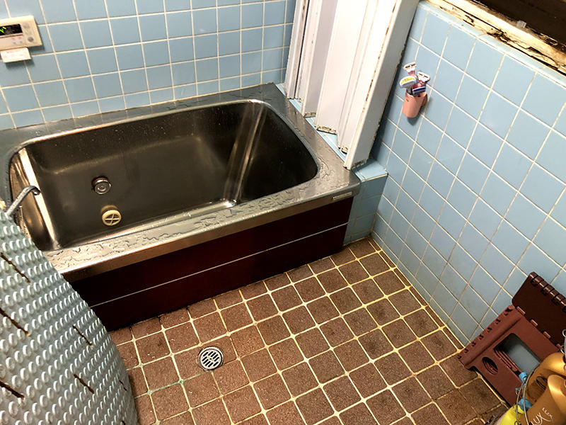 施工前　在来タイルのお風呂