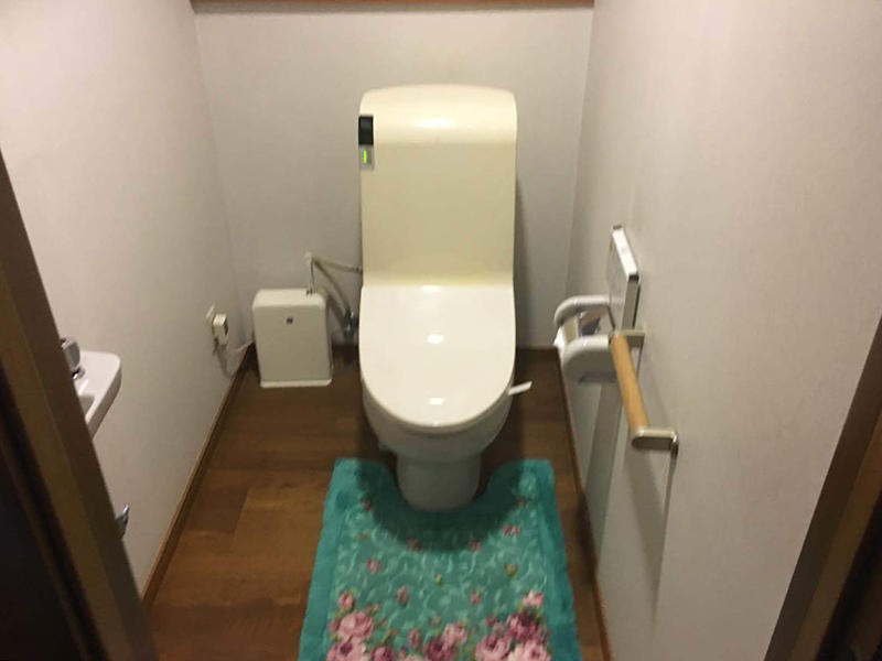 2階部分タンク有りトイレ　手洗いなし