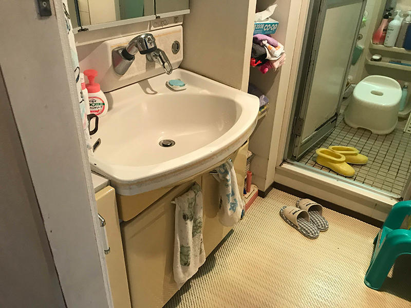 マンションリフォーム施工前 洗面化粧台|滋賀でリフォームするなら匠工房