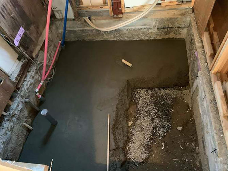 お風呂リフォーム施工中　土間コンクリートを打設します｜滋賀でリフォームするなら匠工房