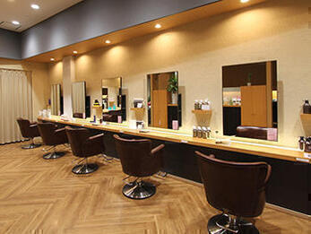 大人な雰囲気に覆われたゆったりとくつろげる空間