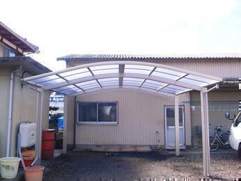 青空透過率89％、UV透過率ほぼ０％