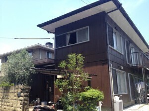 一変!落ち着きのある木目調へ