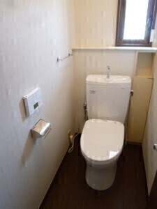 お掃除のしやすい節水トイレへ