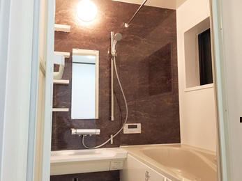 旦那さんこだわりのカッコイイお風呂に♪