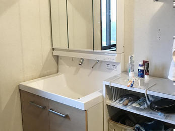 力要らずのスッキリ洗面台