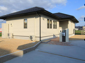 広大な土地を活かした、平屋のお家