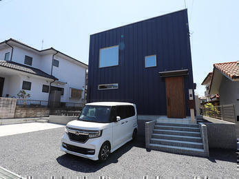 家族みんなでつくったお家