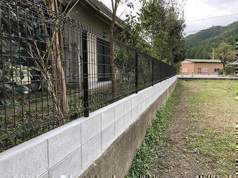 安心のためのフェンスを設置