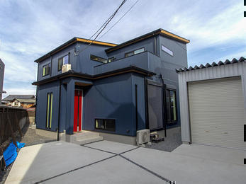 段違いリビングの家