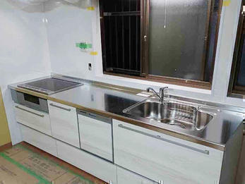 お家のキッチンを新しく綺麗に！