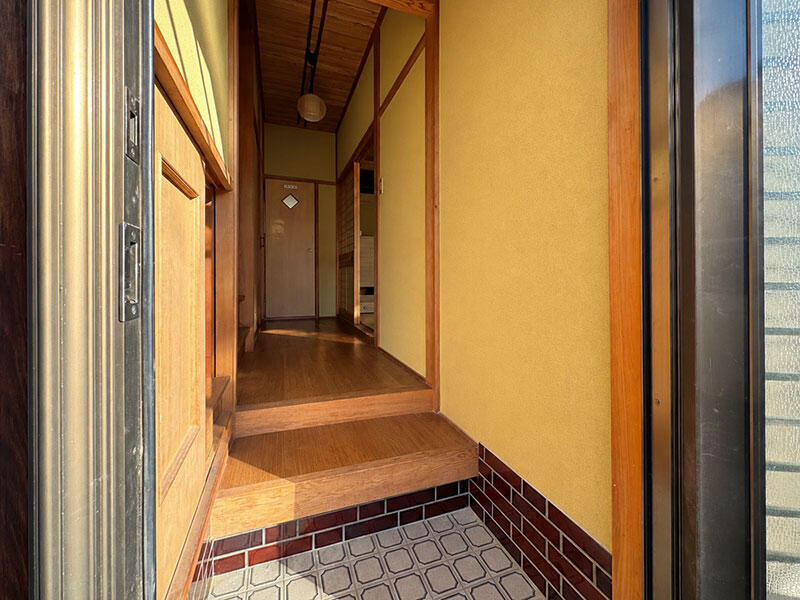 守山市 玄関リフォーム 施工前|滋賀でリフォームするなら匠工房