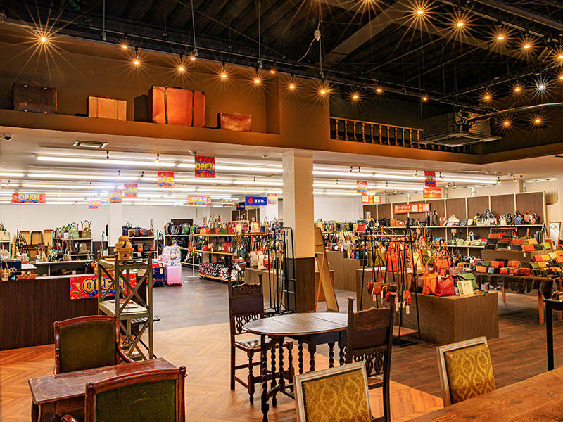 兵庫県 かばんの館様 店舗事例3｜開業ならテナント工房