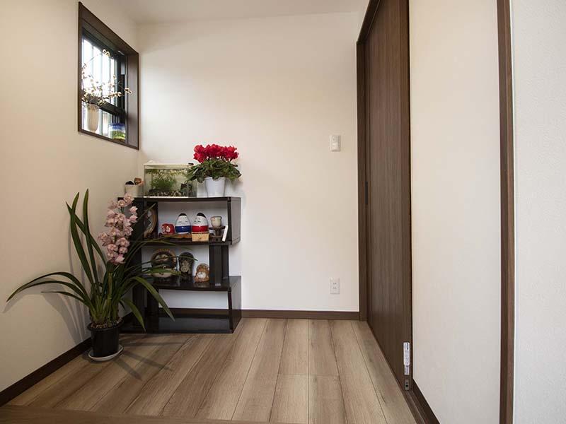 東近江市 リノベーション施工事例 施工後 玄関|滋賀でリフォームするなら匠工房