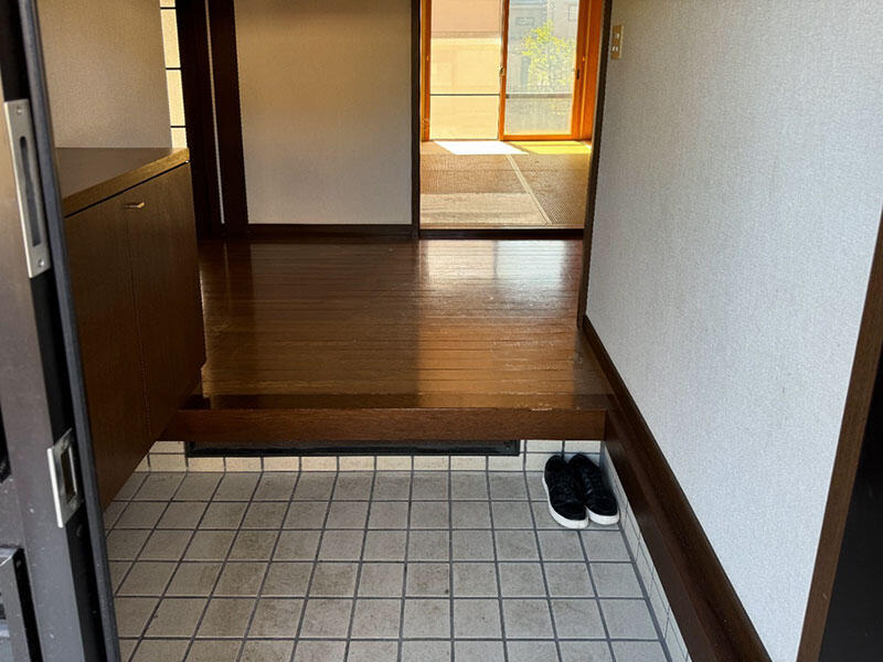 大津市 玄関リフォーム 施工前｜滋賀でリフォームするなら匠工房