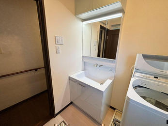 便利な洗面化粧台へ