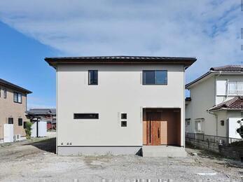 畳と木目が心地よいナチュラル和モダンの家